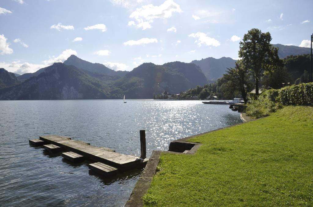 Апартаменты See 31, Ferienlofts Am Traunsee Траункирхен Номер фото